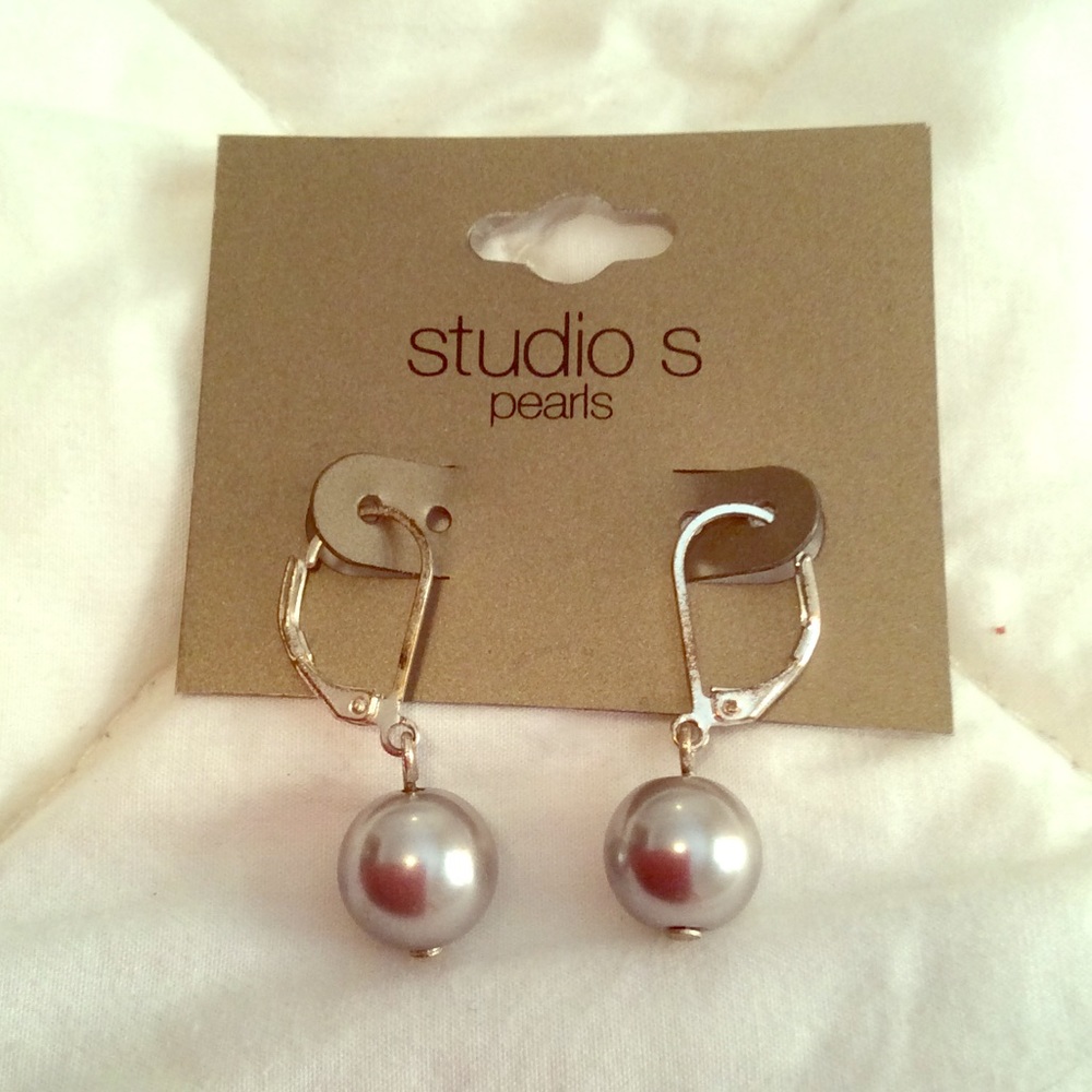 FREE W PURCHASE Studio S Black pearl earrings